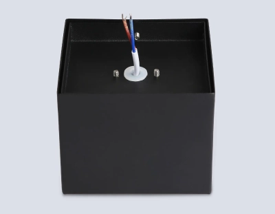 Светильник накладной TN6532 BK черный IP44 GX53 100*100*80
