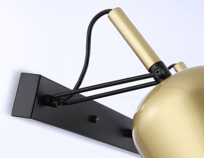 Настенно-потолочный спот + запасной плафон (Уценка по упаковке)