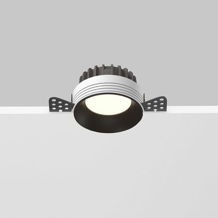 Встраиваемый светильник Okno 3000-4000-6000K 8W 100° IP 44 DL055-8W3-4-6K-TRS-B. TM Maytoni