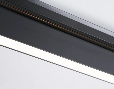 Светильник светодиодный трековый однофазный GL6739 BK черный IP20 30W 4200K 458*35*57