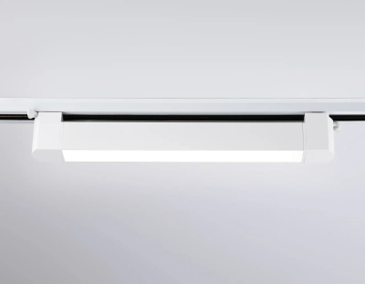 Светильник светодиодный трековый однофазный GL6730 WH белый IP20 20W 4200K 323*35*57