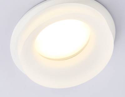 Встраиваемый точечный светильник TN130 WH белый GU5.3 92*92*37