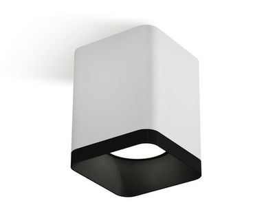 Комплект накладного светильника XS7812002 SWH/SBK белый песок/черный песок MR16 GU5.3 (C7812, N7702)