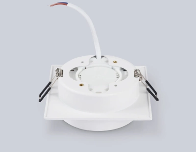 Светильник встраиваемый TN6709 WH белый IP44 GX53 max 15W 105*105*45