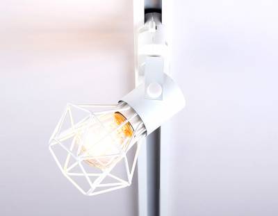 Светильник трековый GL5001 WH белый E27 max 40W D92*163