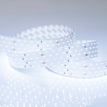 Светодиодная лента RT 2-2500 24V Cool 8K 4x2 (2835, 700 LED, LUX) (Arlight, 30 Вт/м, IP20)