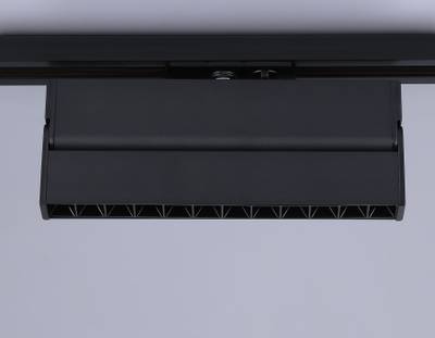 Светильник светодиодный трековый GL6817 BK черный LED 12W 3000K 24° 230*22*87