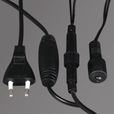 A-056AR BL/WT FLASH светодиодная гирлянда "бахрома" 5x0.6м 180LED черный провод влагозащищен.