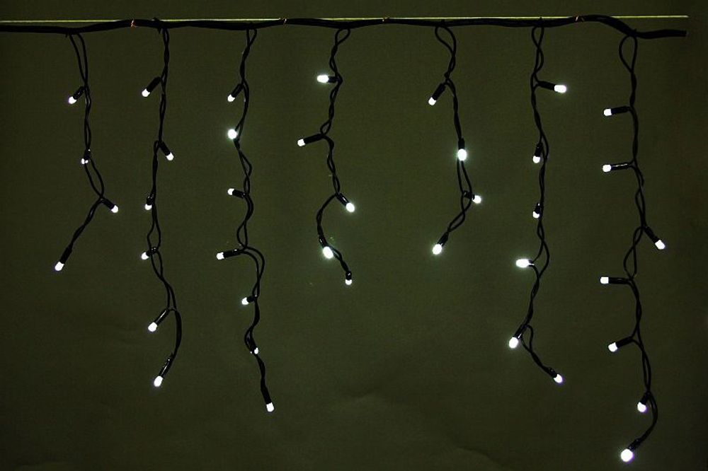 A-020 LED A WT светодиод."бахрома"3x0.6м 140LEDчерный провод влагозащ.,морозостойк., без контроллера