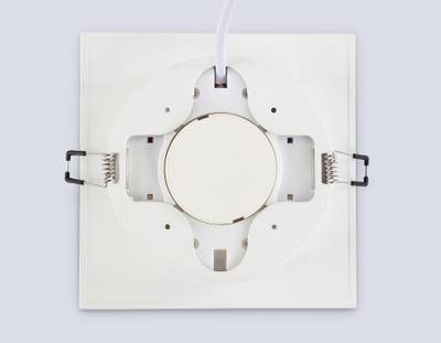 Светильник встраиваемый TU5220 WH белый IP20 GX70 D150*150*52