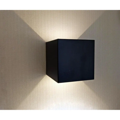 08585,19(3000K) Светильник Куб черный w10*10 h10 Led 6W (3000K) IP65