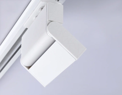 Светильник светодиодный трековый GL6801 WH белый LED 6W 4200K 115*22*87