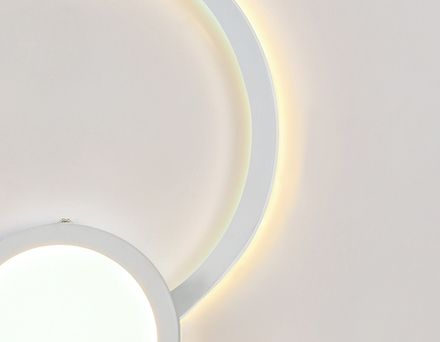 Настенный светодиодный светильник с акрилом FL413 WH белый LED 3000K 24W 340*210*50