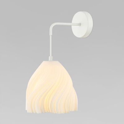 Настенный светильник с акриловым плафоном 40075/1