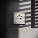 VLS040104 Розетка встраиваемая VOLTUM S70 с заземлением 16А, (шелк) (ТМ Maytoni)