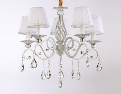 Подвесная люстра с абажурами и хрусталем TR4547/5 WH/SL белый/серебро E14/5 max 40W D565*500