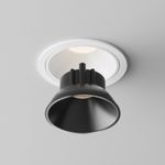 Декоративная черная рамка-отражатель для светильников серии Alfa LED Ring8-10W-RD-B. TM Maytoni