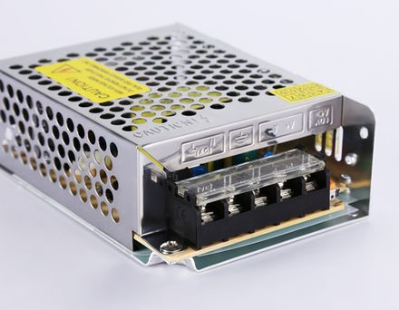 Блок питания для светодиодной ленты 12V 100W 8.3A IP20 90-260V 110*78*37 GS9504