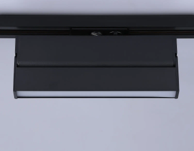 Светильник светодиодный трековый GL6808 BK черный LED 12W 4200K 230*22*87