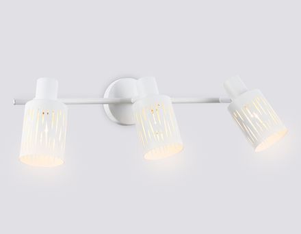 Светильник накладной TR8665/3 WH белый E14/3 max 60W 560*100*190