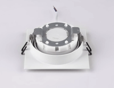 Светильник встраиваемый поворотный точечный TN51915 WH белый GX53 max 12W 115*115*23