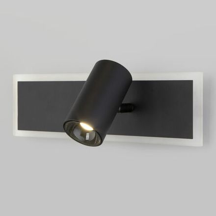 Настенный светодиодный светильник с USB и Type-C 20127/1 LED черный
