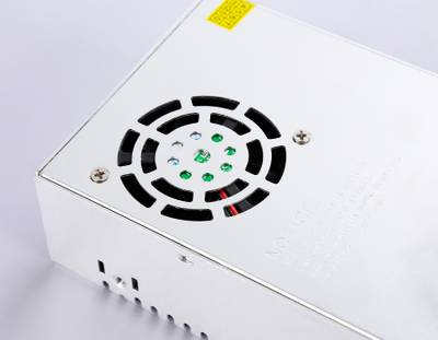 Блок питания для светодиодной ленты 12V 400W 33.3A IP20 90-260V 215*115*50 GS9552