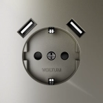 VLS040404 Розетка встраиваемая VOLTUM S70 с заземлением и защитными шторками, 16А, с USB, A+A, (шелк). (ТМ Maytoni)
