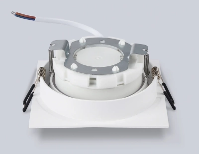 Светильник встраиваемый TN51803 WH белый GX53 max 15W 110*110*23