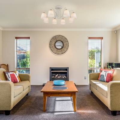 Люстра с плафонами из матового стекла 70062/8 белый