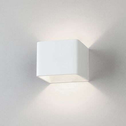 Светильник настенный светодиодный Corudo LED белый 4000К MRL LED 1060 белый