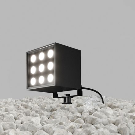 Ландшафтный светильник Ares 3000K 18Вт IP 65, O309FL-L18B3K. TM Maytoni