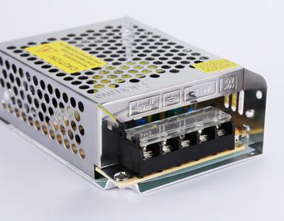 Блок питания для светодиодной ленты 12V 100W 8.3A IP20 90-260V 110*78*37 GS9504