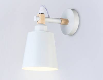Настенный светильник со сменной лампой TR82212 WH/LW белый/светлое дерево E27 max 40W 230*130*190