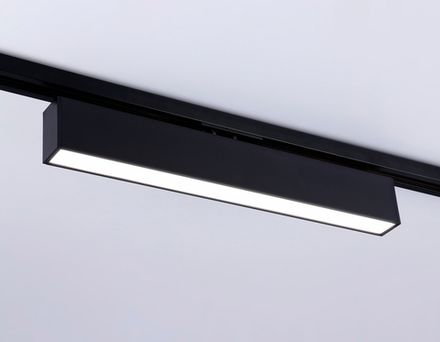 Светильник светодиодный трековый GL6777 BK черный LED 24W 4200K 600*22*48