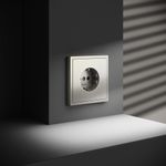 VLS040104 Розетка встраиваемая VOLTUM S70 с заземлением 16А, (шелк) (ТМ Maytoni)