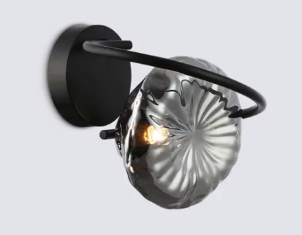Светильник настенный LH15005 BK/SM черный/дымчатый G9 max 40W 195*210*170